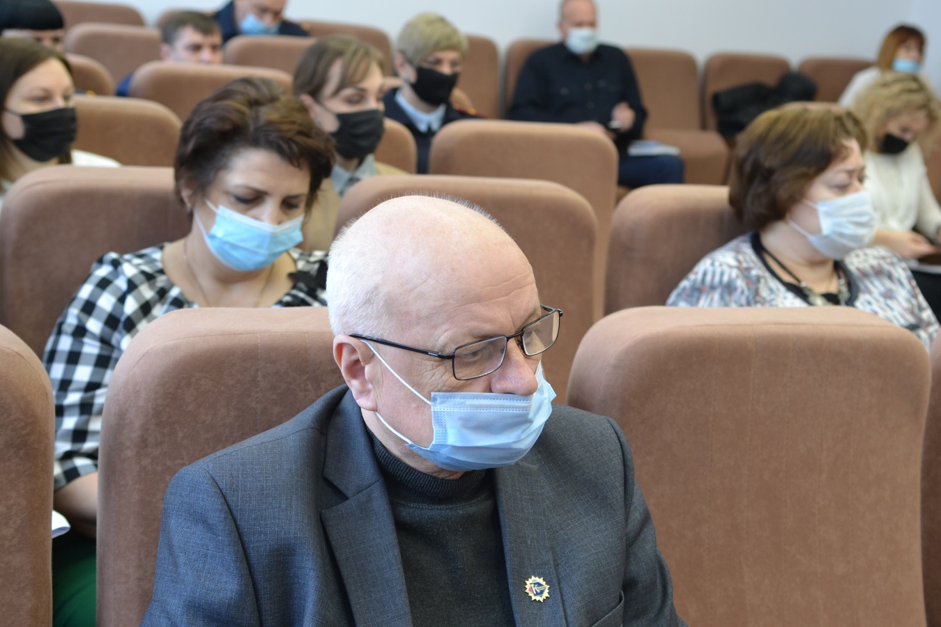 25 февраля в администрации Каневского района состоялось очередное заседание комиссии по делам несовершеннолетних