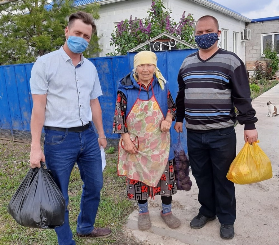 Продуктовую помощь оказывают семьям района в условиях карантина крупные сельхозпредприятия