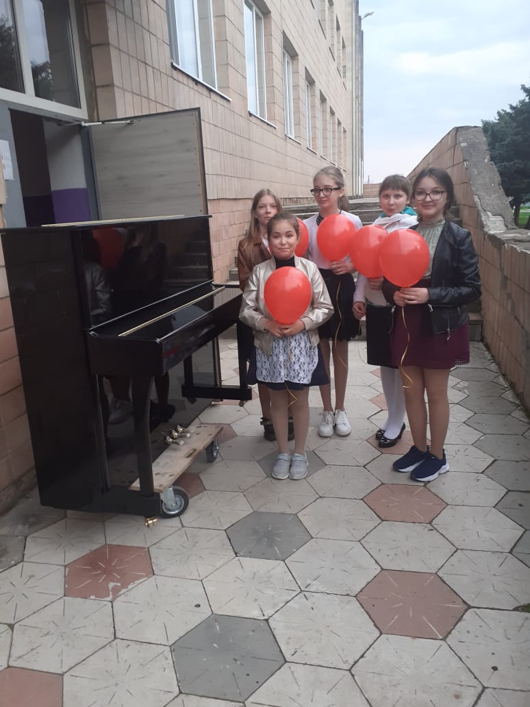 Три школы искусств Каневского района получили пианино