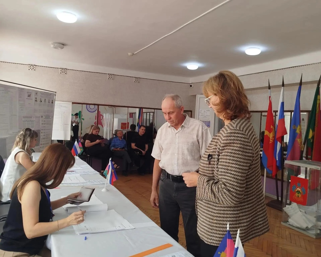 Продолжает свою работу и избирательный участок № 17-18 в Новодеревянковской