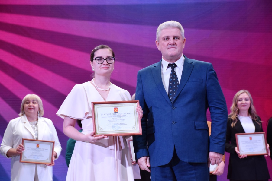 В Каневском РДК торжественно отметили День работника культуры