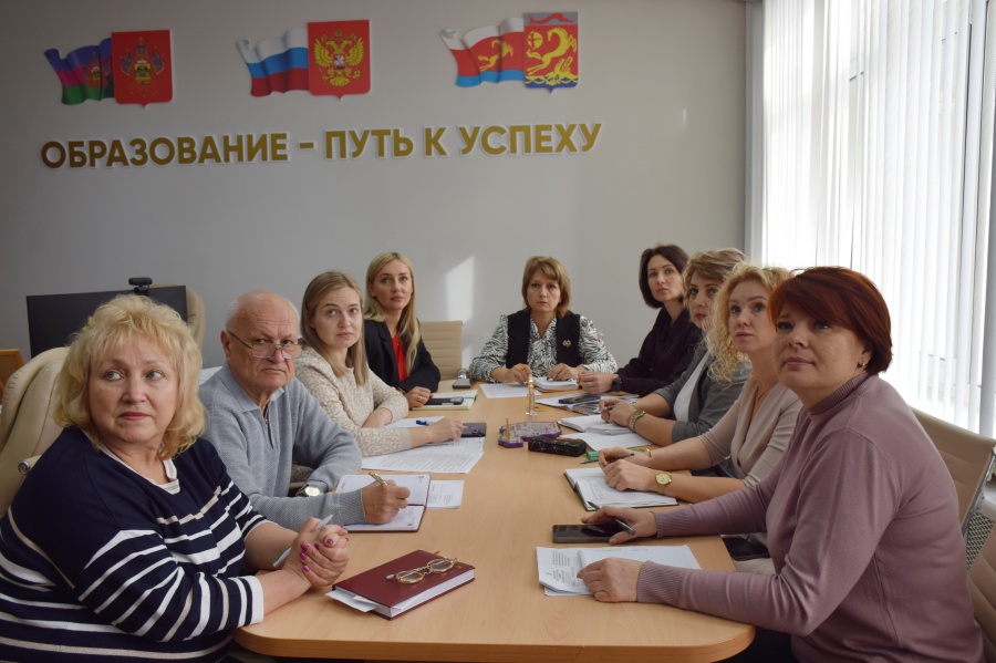 Итоги летней оздоровительной кампании обсудили сегодня в районной администрации
