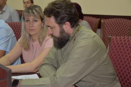 О профилактике употребления психоактивных веществ несовершеннолетними говорили в администрации района