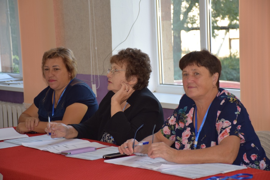 До окончания первого дня голосования остается 2 часа