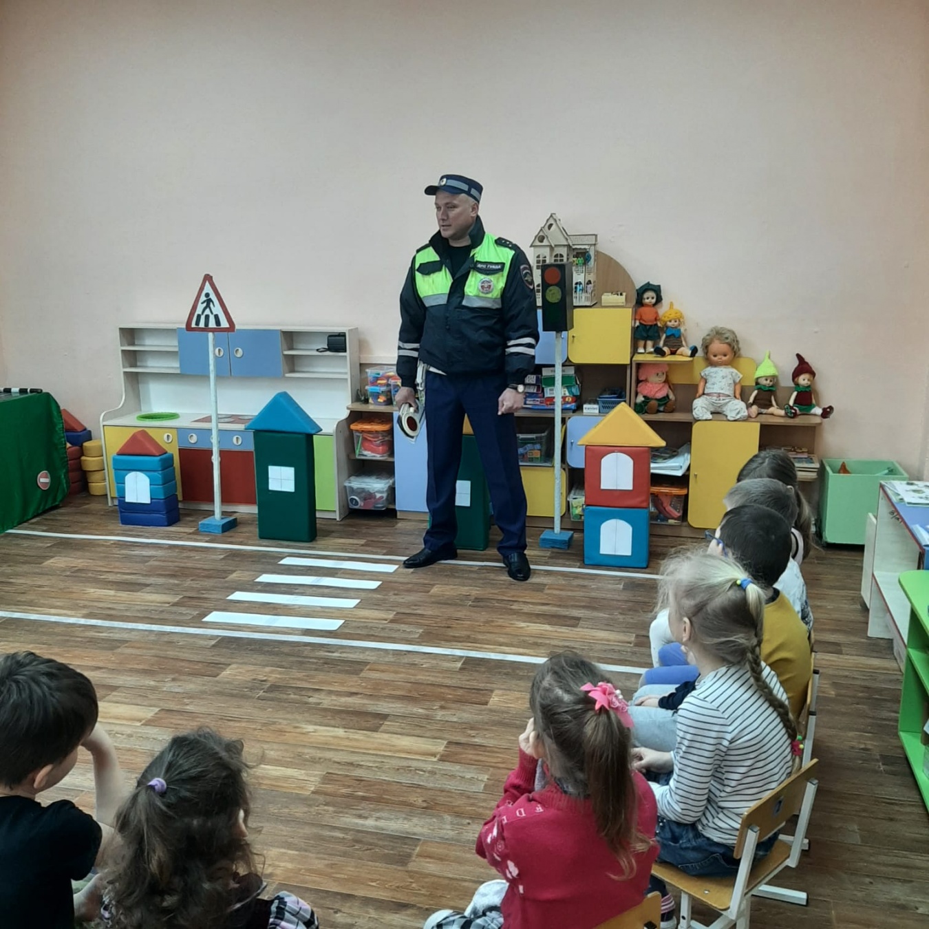 Блиц-урок «Я - пешеход» провели для воспитанников привольненского детского сада 