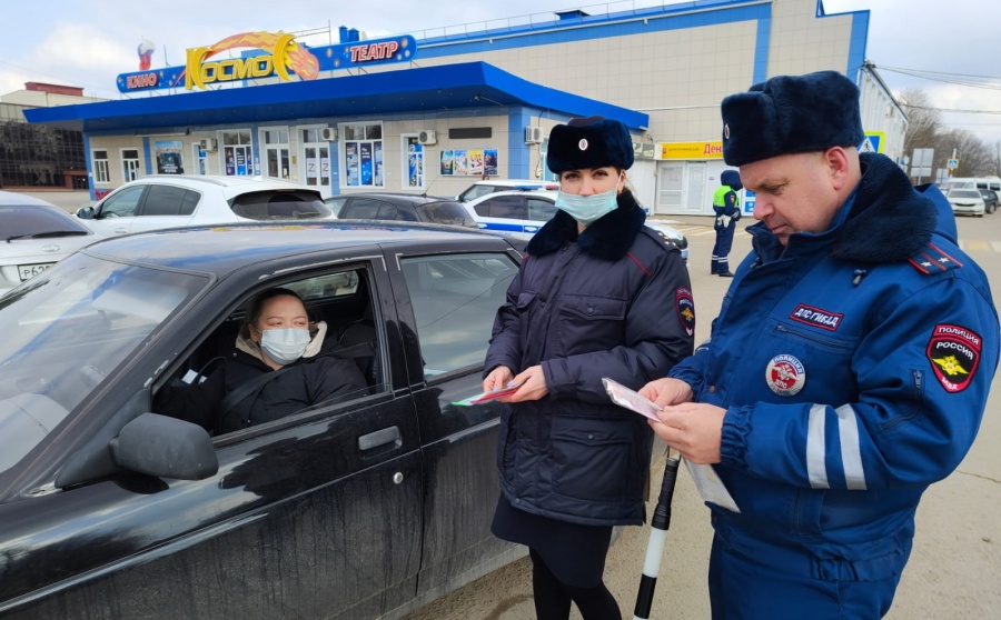 Дорожные полицейские проводят профилактическое мероприятие «Безопасная дорога»