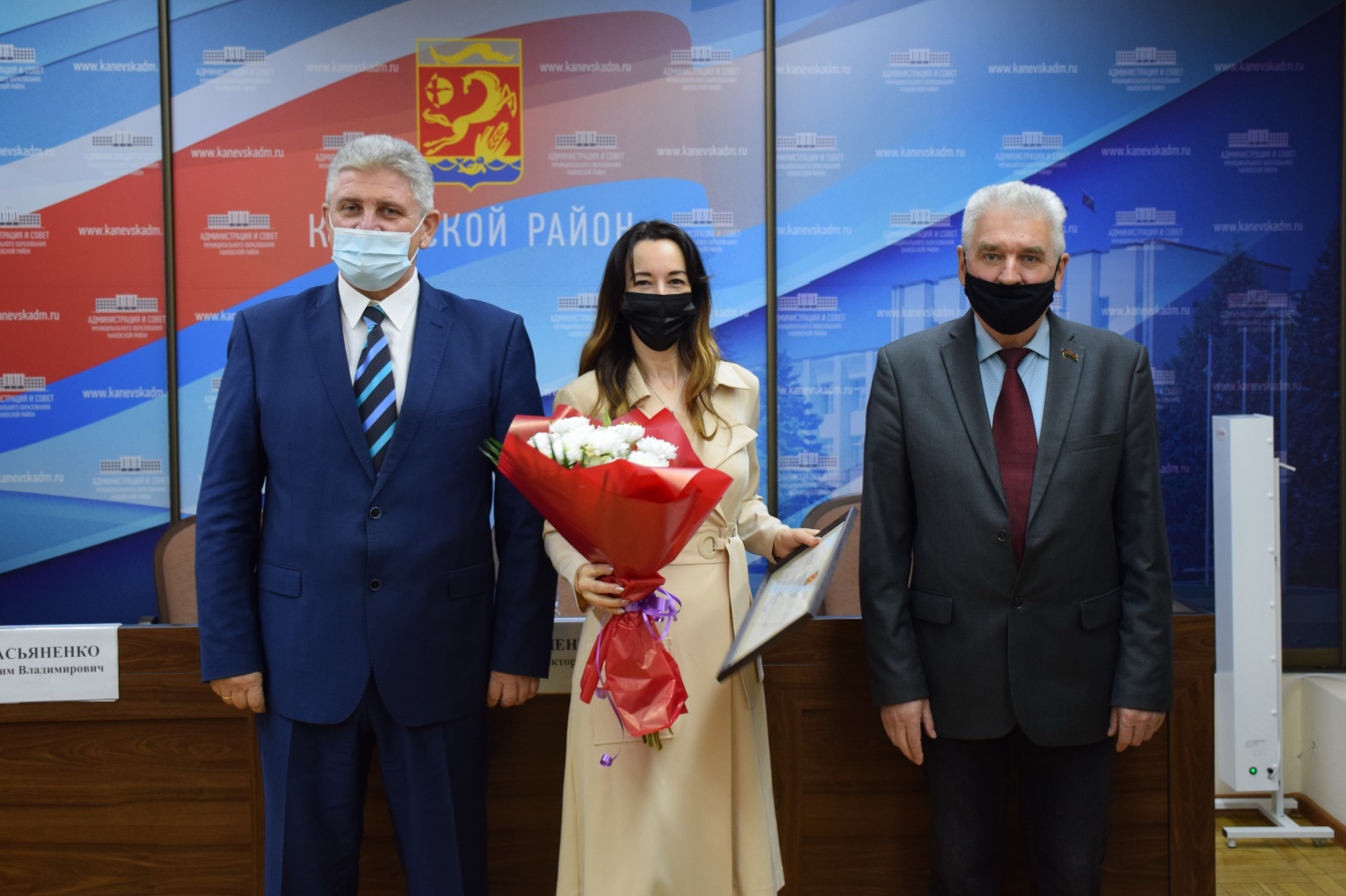 Финалистов и полуфиналистов конкурса «Лидеры Кубани» наградили благодарственными письмами главы района