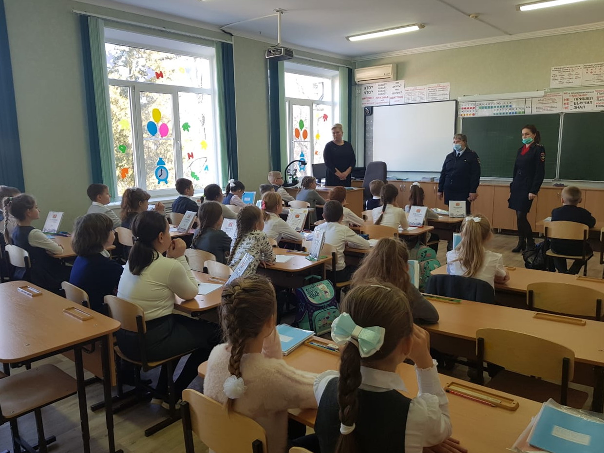 Полицейские провели профилактические мероприятия по правовому информированию детей