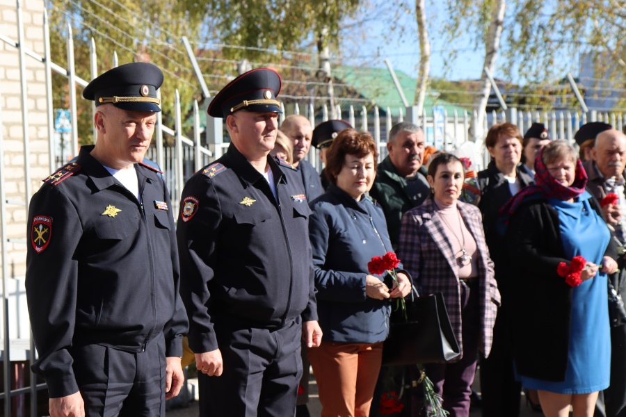 В станице Каневской открыли доску памяти погибшим сотрудникам ОВД