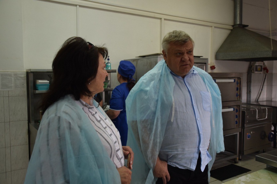 С рабочим визитов в Каневской 24 июня побывал депутат ЗСК Владимир Лыбанев
