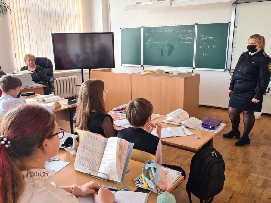 Полицейские и общественники Каневского района присоединились к профилактическому мероприятию «Твой выбор»