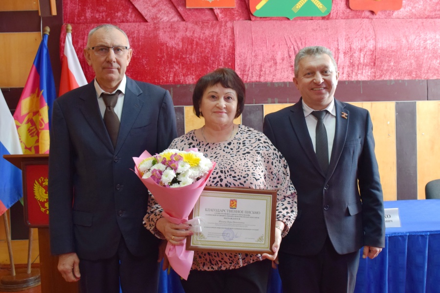 В Каневском районе стартовали отчётные сессии