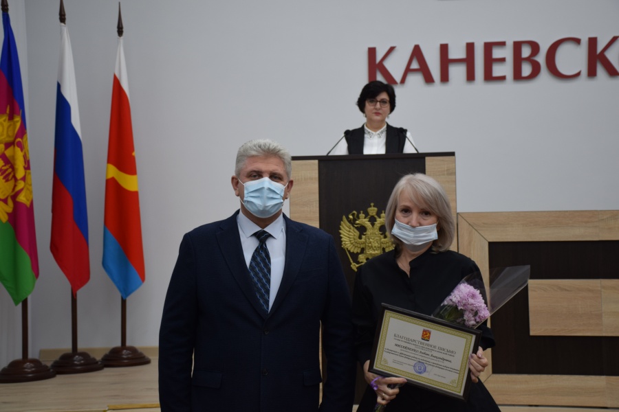 Председателей УИК наградили в администрации Каневского района