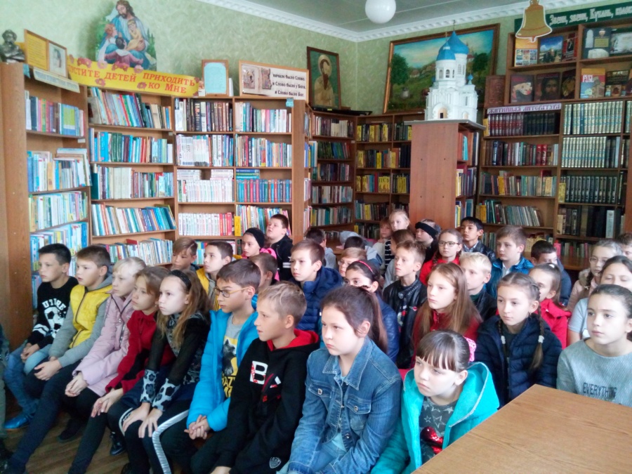 Экскурс в историю Дня народного единства провели для лицеистов
