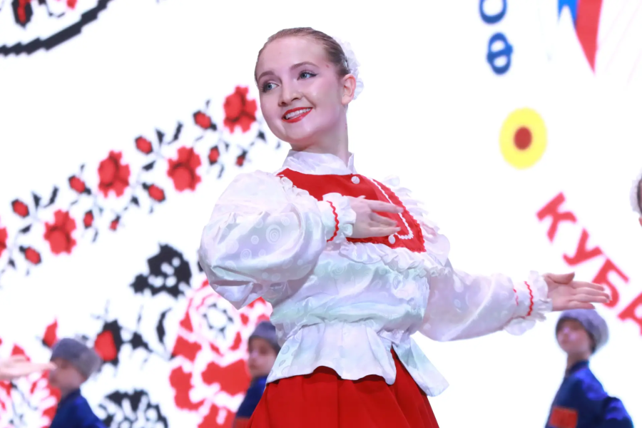 В Каневском РДК 17 февраля прошёл зональный этап краевого фестиваля детских коллективов «Кубанский казачок»