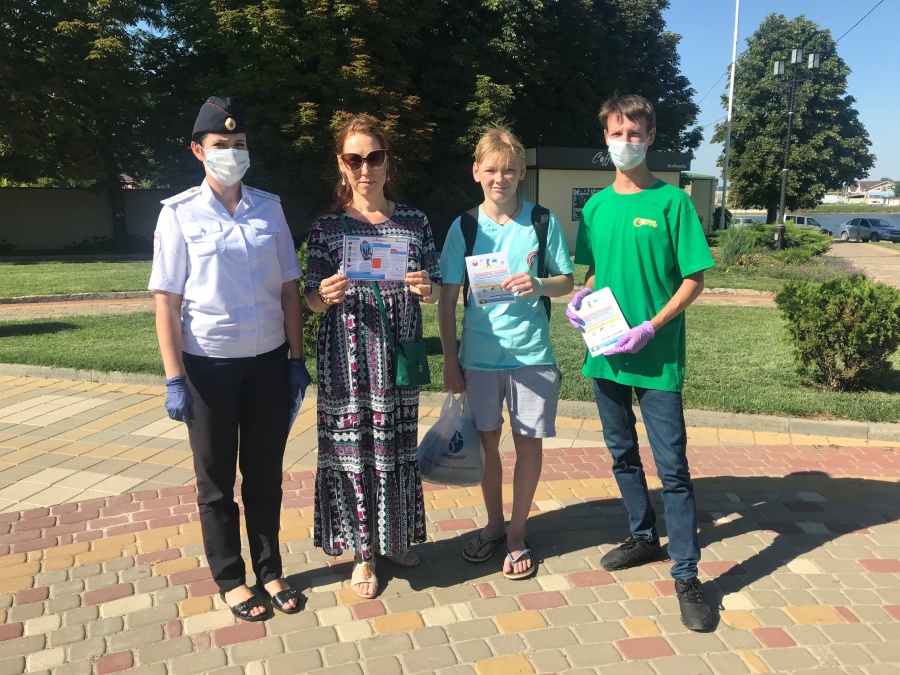 Полицейские напомнили каневчанам правила дорожного движения Полицейские напомнили каневчанам правила дорожного движения