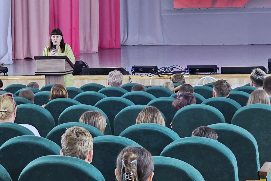 Собрание замещающих семей состоялось 18 июня в Доме культуры «Колос»
