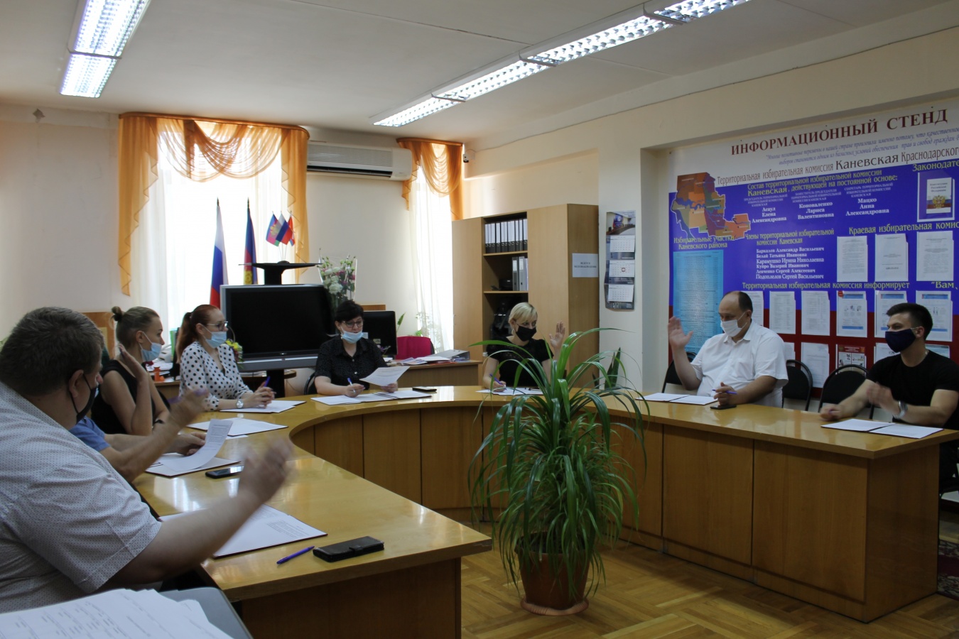 Первое организационное заседание окружной избирательной комиссии