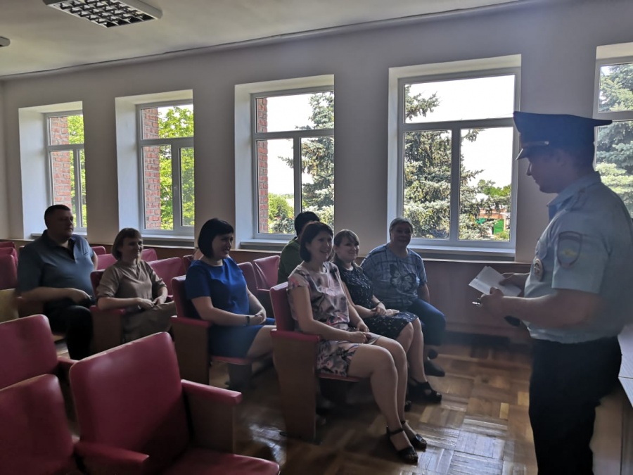 Полицейские Каневского района провели профбеседы по предупреждению и пресечению фактов сбыта поддельных денег
