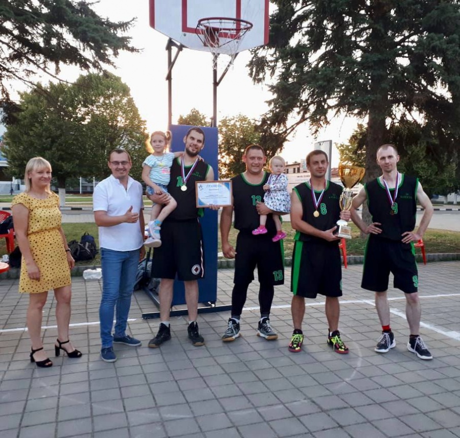 День молодежи по-спортивному отметили в Каневском районе День молодежи по-спортивному отметили в Каневском районе