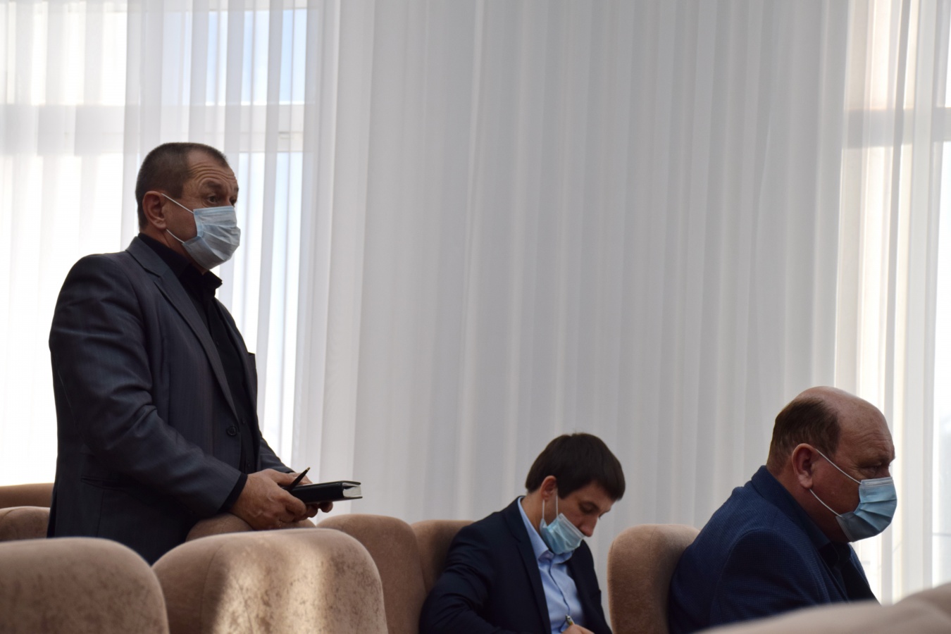 Наполняемость бюджета, вакцинацию и ход сельскохозяйственных работ обсудили в администрации района