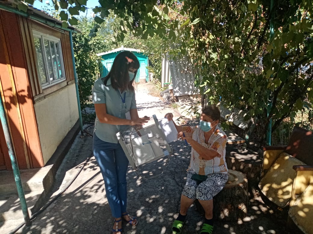 Ежедневно в голосовании на дому задействованы больше ста мобильных групп