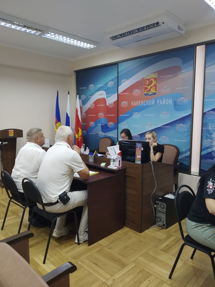 В ОИК № 22 приняли документы на выдвижение и регистрацию от кандидата Лыбанева В.В.