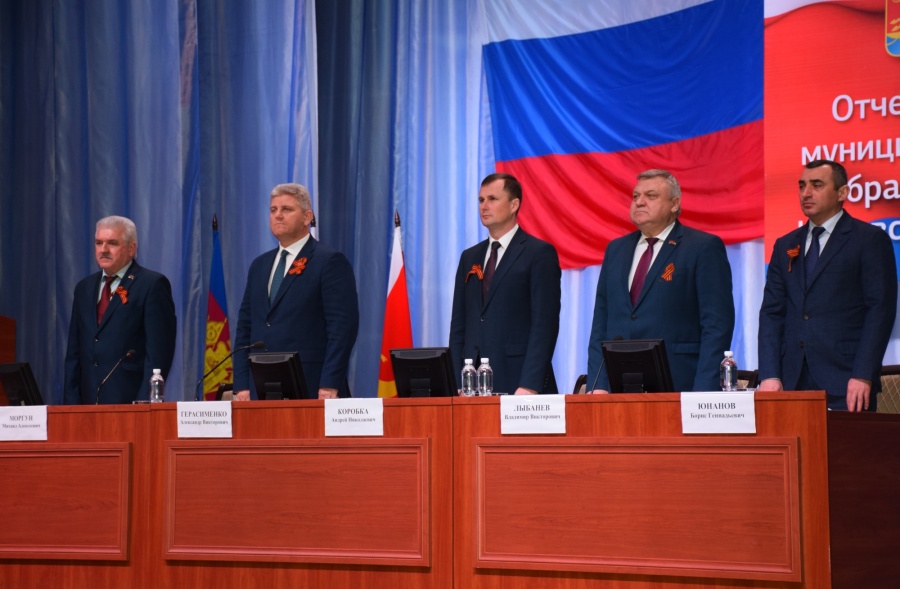 О социально-экономическом развитии Каневского района за 2019 год отчитался глава муниципалитета Александр Герасименко