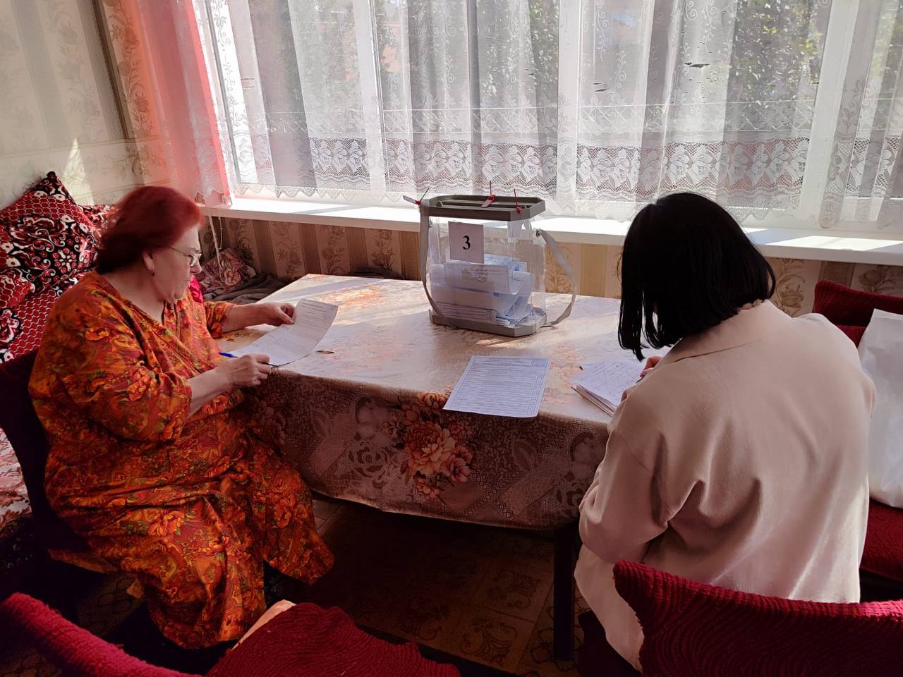 В Каневском районе продолжается второй день голосования