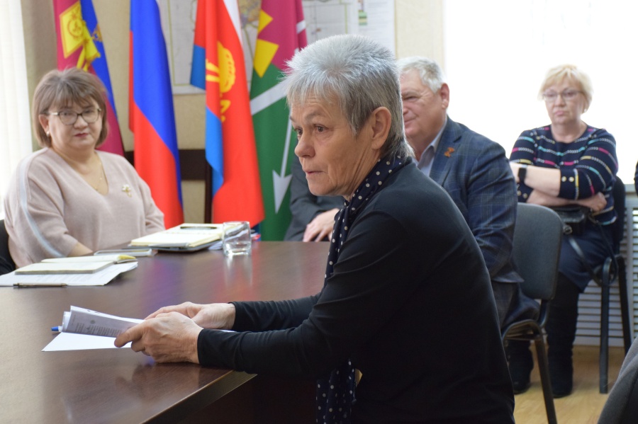 Встреча жителей с главой района состоялась в Новоминской 8 февраля