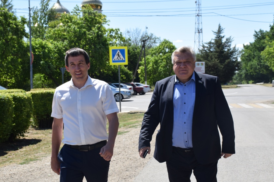 Депутат Заксобрания края Владимир Лыбанев посетил с рабочим визитом Каневской район