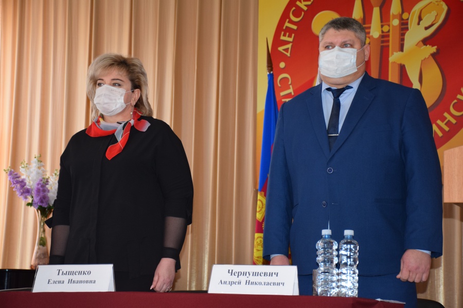 С ежегодным отчетом выступил глава Новоминского сельского поселения Андрей Чернушевич