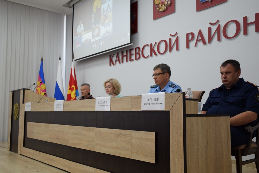 В Краснодарском крае продолжается работа по усилению антитеррористической защищённости