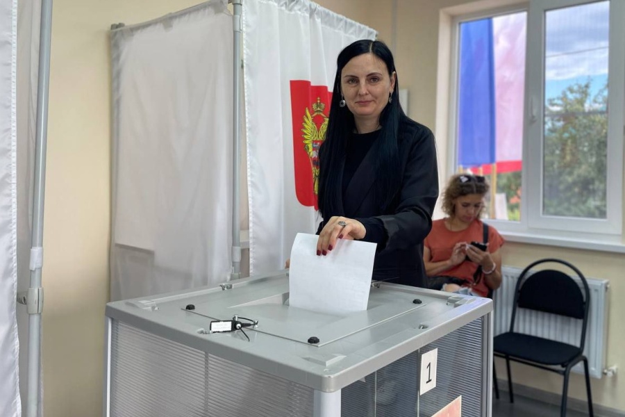 Жители района уже спешат на избирательные участки