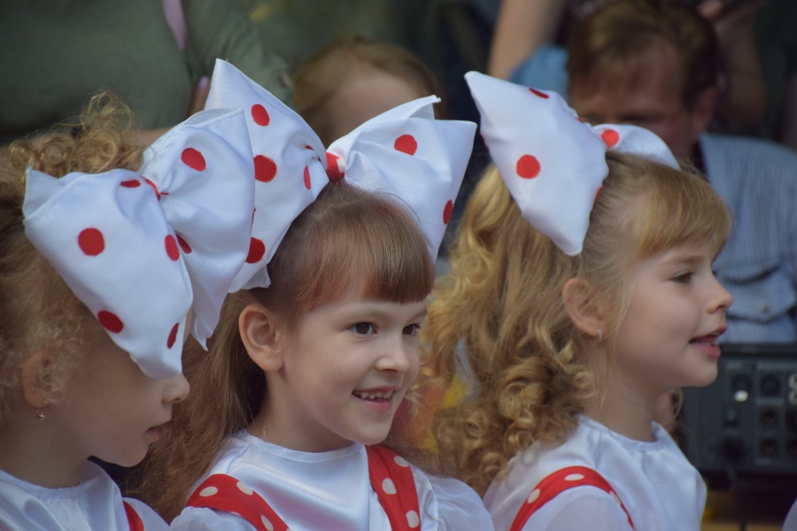 В каневском парке состоялся концерт детских коллективов «Маленькая страна»