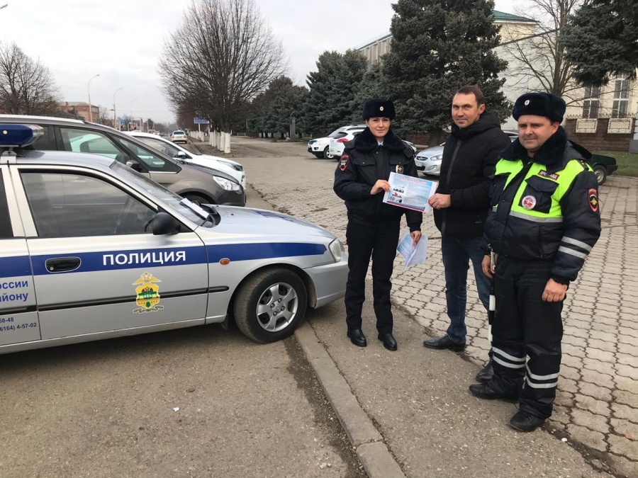 В международный день борьбы с коррупцией полицейские Каневского района провели профилактические беседы 