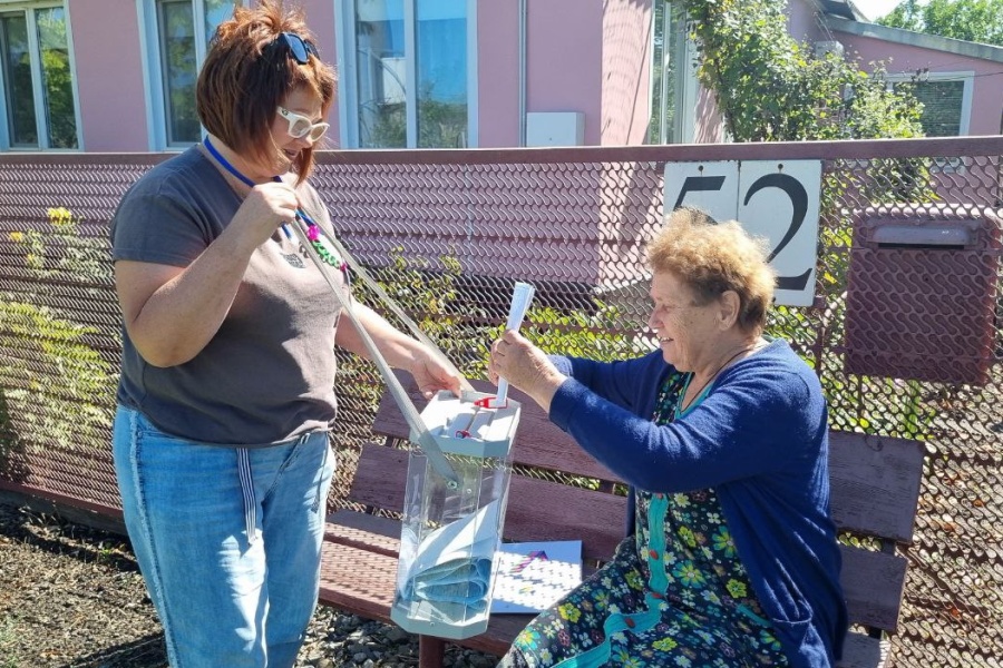 Члены УИК идут к вам!