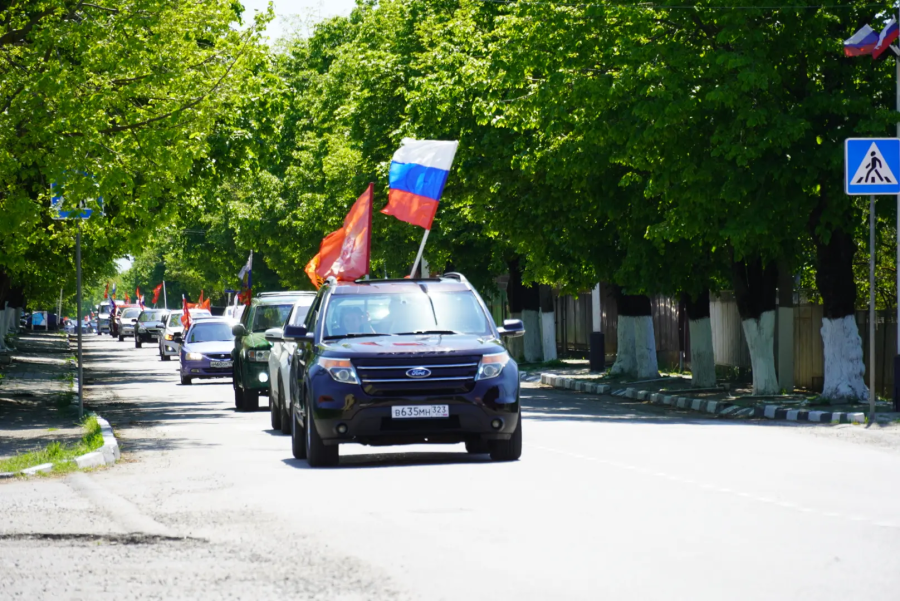 В Каневской состоялся автопробег в честь Великой Победы В Каневской состоялся автопробег в честь Великой Победы