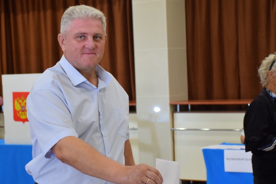 Глава района принял участие в голосовании