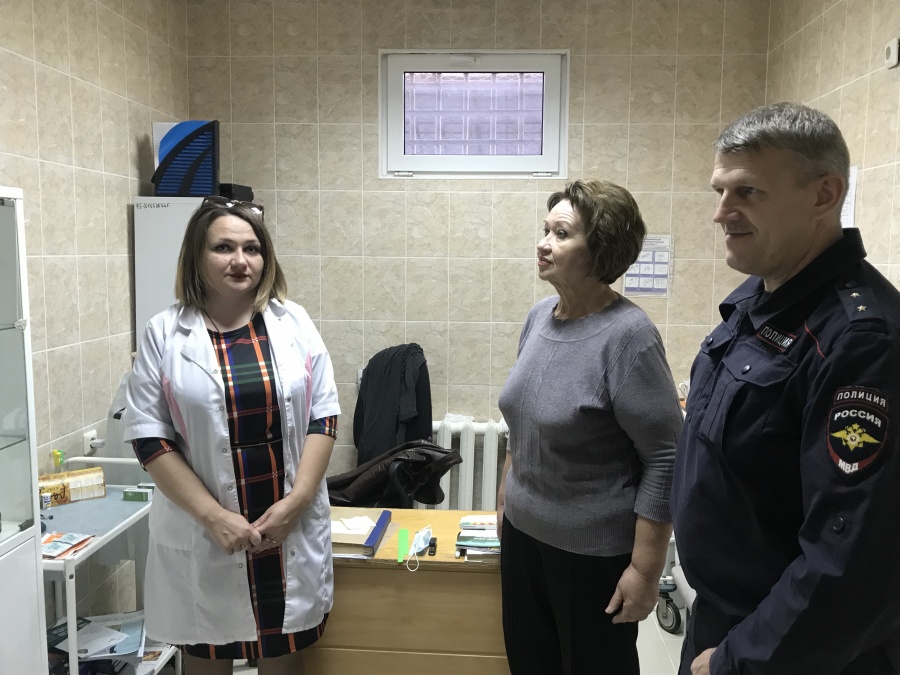 В Каневской общественница проверила условия содержания в изоляторе временного содержания