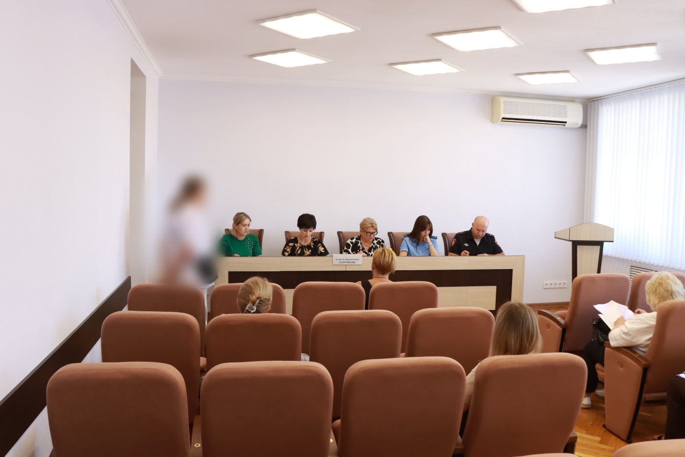 Заседание комиссии по делам несовершеннолетних и защите их прав прошло в администрации района 30 июля