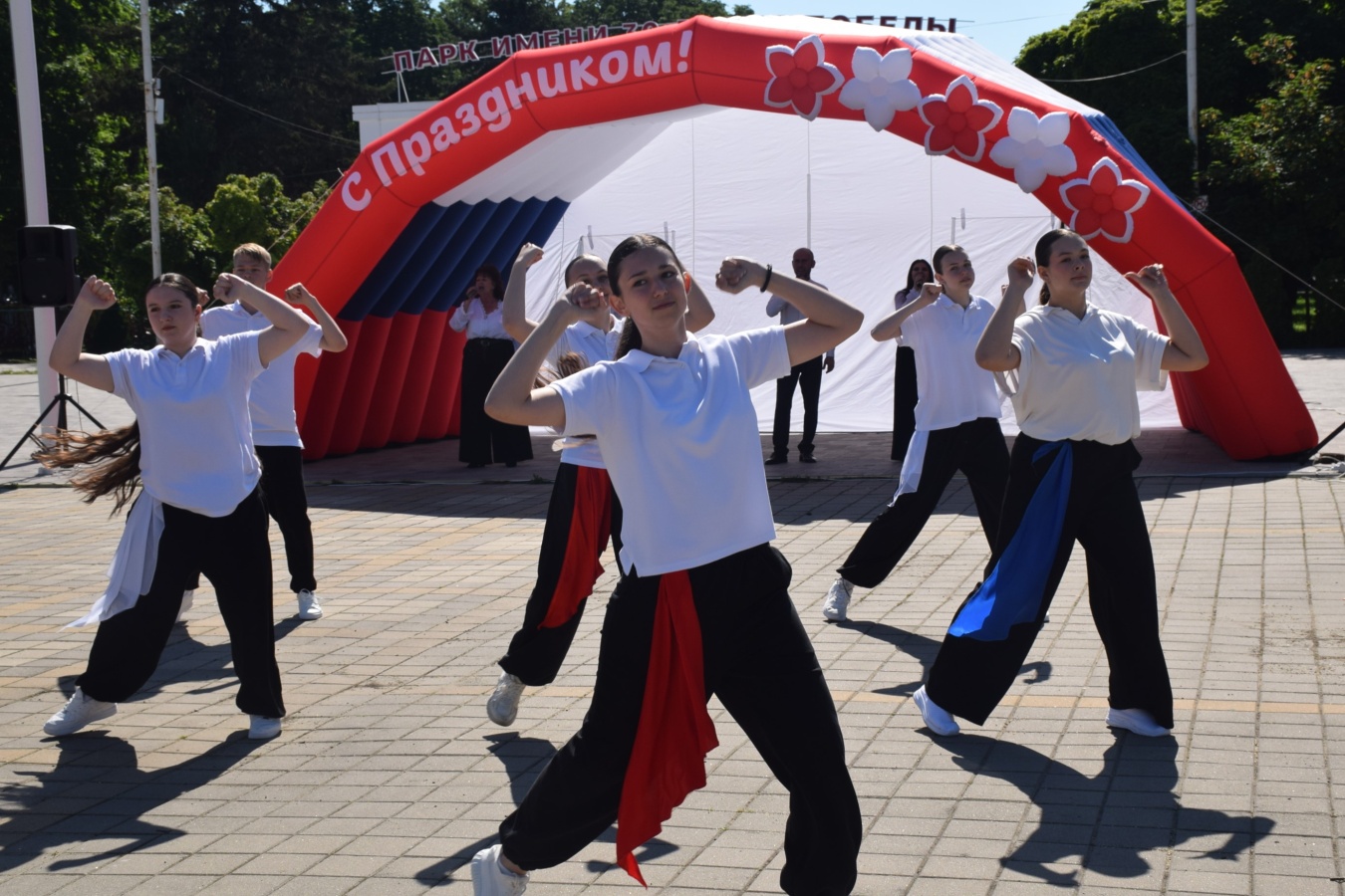 В центре Каневской звучат стихи и песни о России