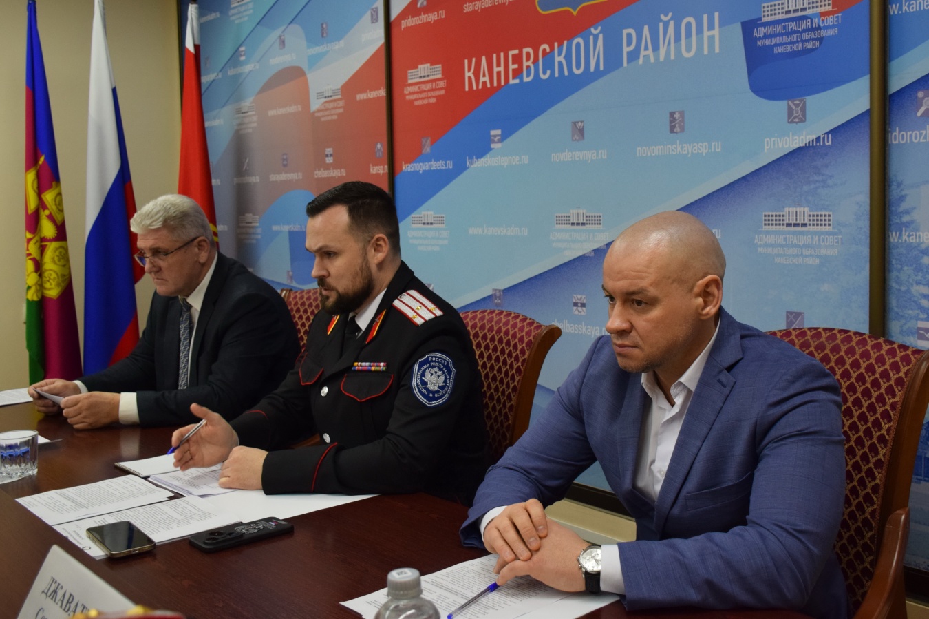 Заместитель губернатора Александр Агибалов посетил с рабочим визитом Каневской район