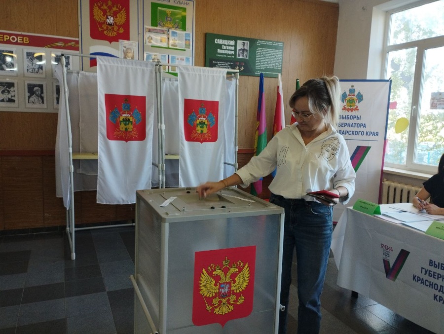 Продолжается первый день голосования