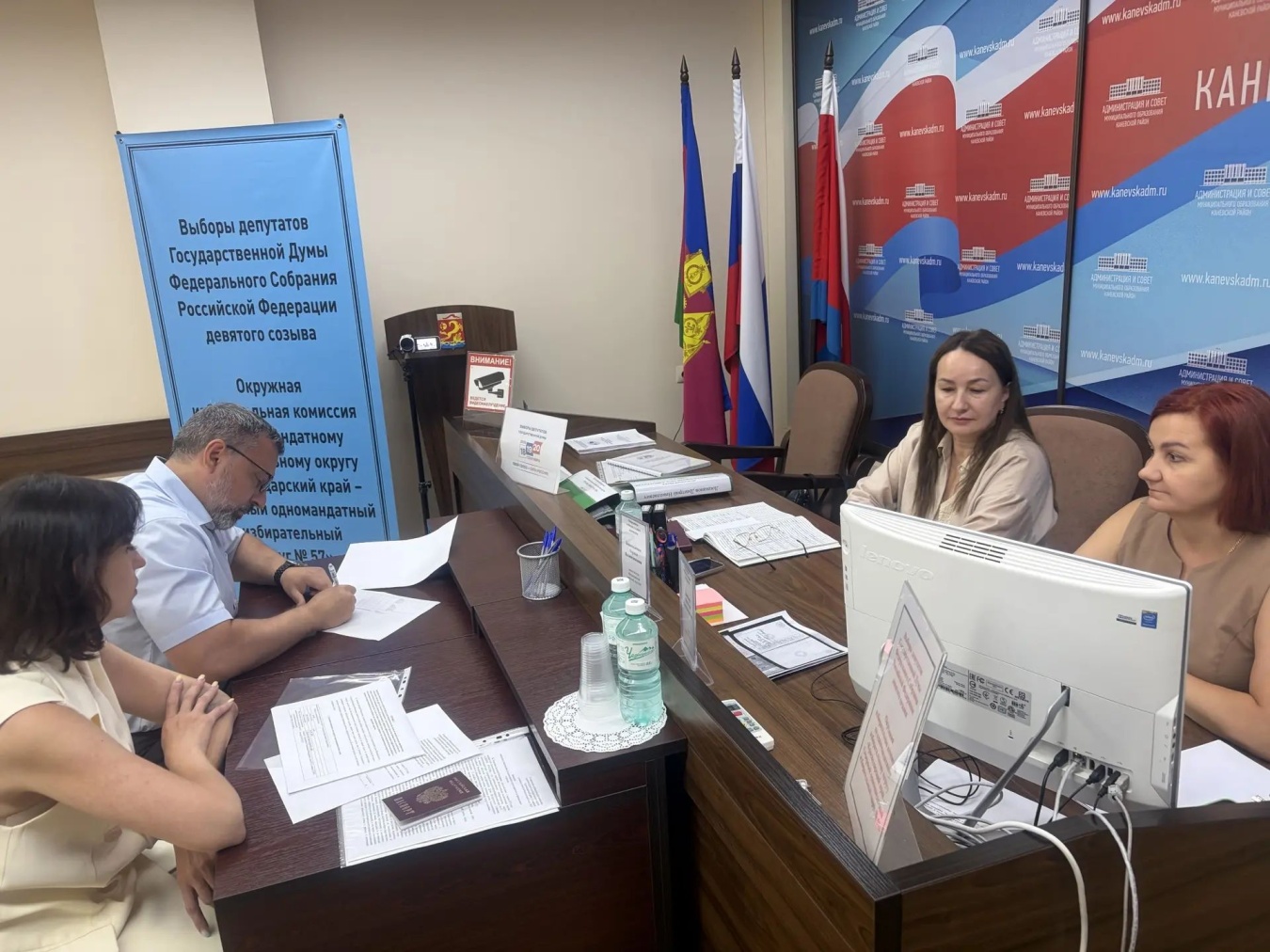 ОИК № 57 приняла документы на выдвижение и регистрацию от кандидатов в депутаты Государственной Думы Федерального Собрания Российской Федерации девятого созыва 