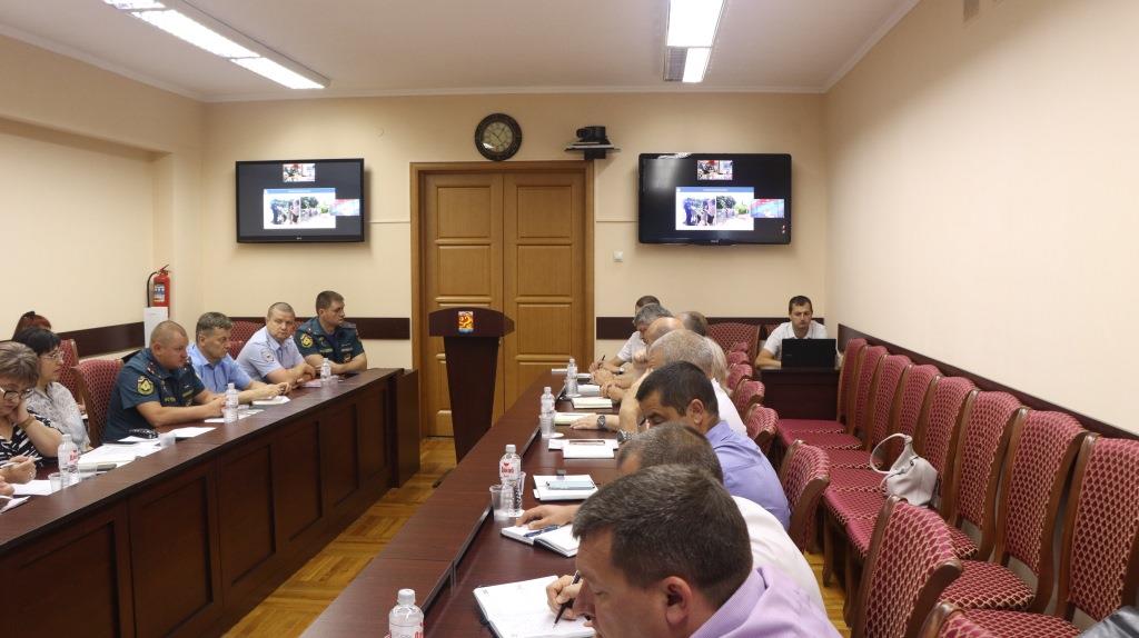Меры по обеспечению пожарной безопасности во время пожароопасного сезона обсудили в администрации района