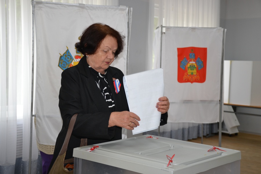 Свой выбор сделала председатель райсовета ветеранов Вера Простихина