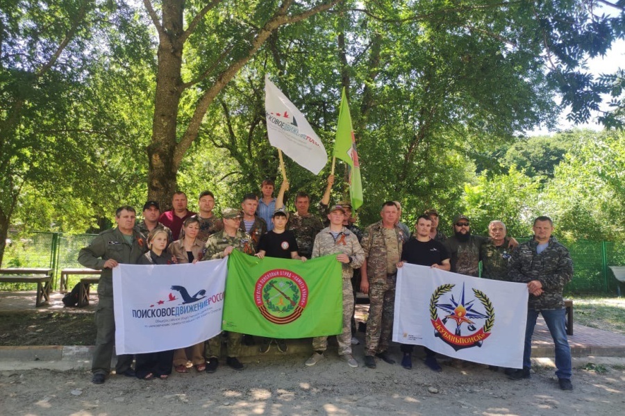 В День памяти и скорби в урочище Поднависла Горячеключевского района прошло перезахоронение советских войнов В День памяти и скорби в урочище Поднависла Горячеключевского района прошло перезахоронение советских войнов
