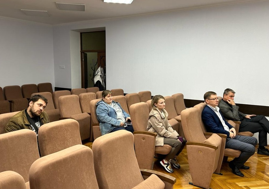 В администрации района провели заседание комиссии по распределению земельных участков среди многодетных семей