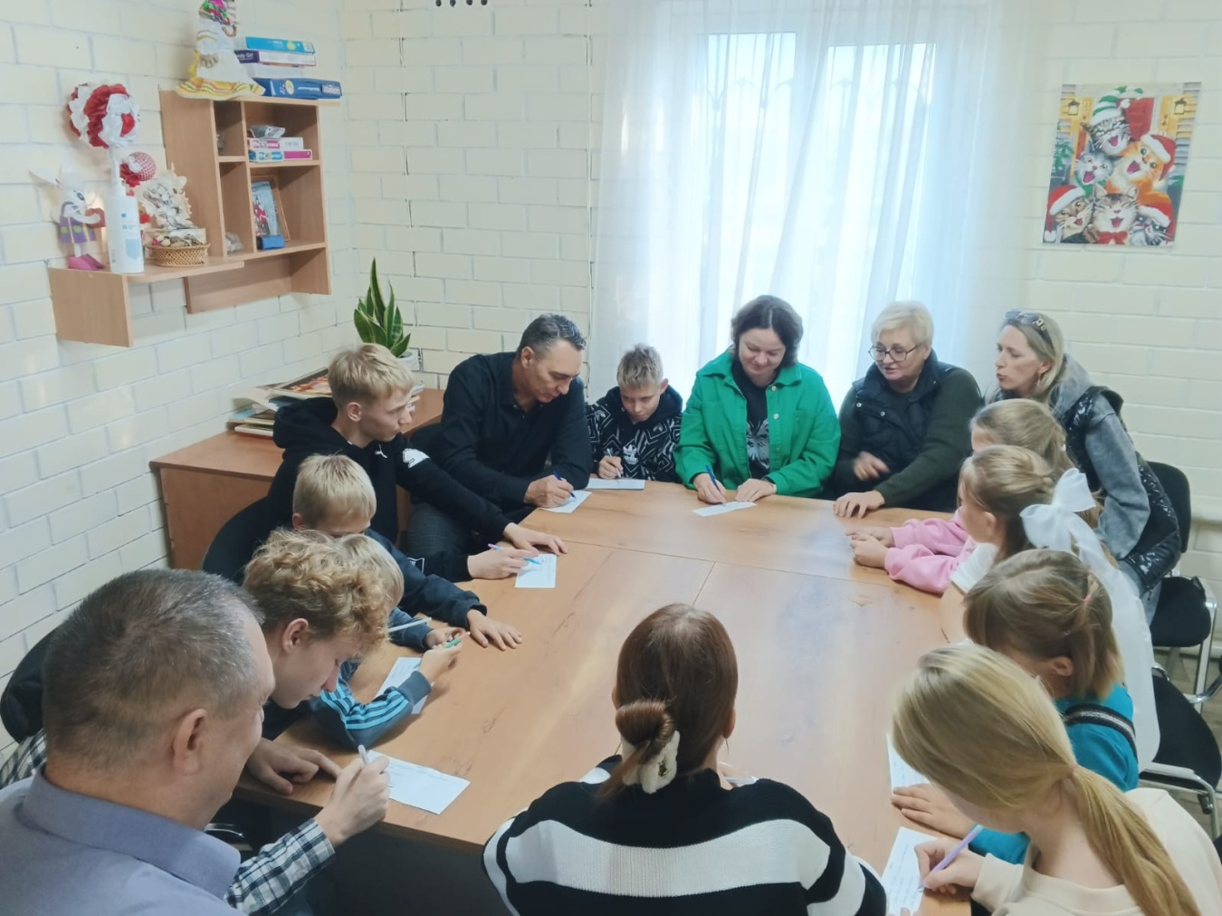 В Каневской приёмных пап поздравили с наступающим праздником